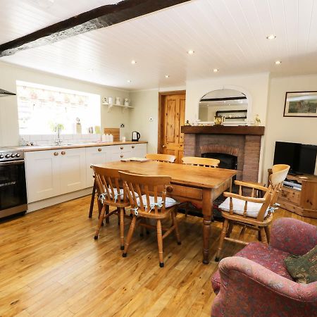 Auburn House Villa Nawton Dış mekan fotoğraf